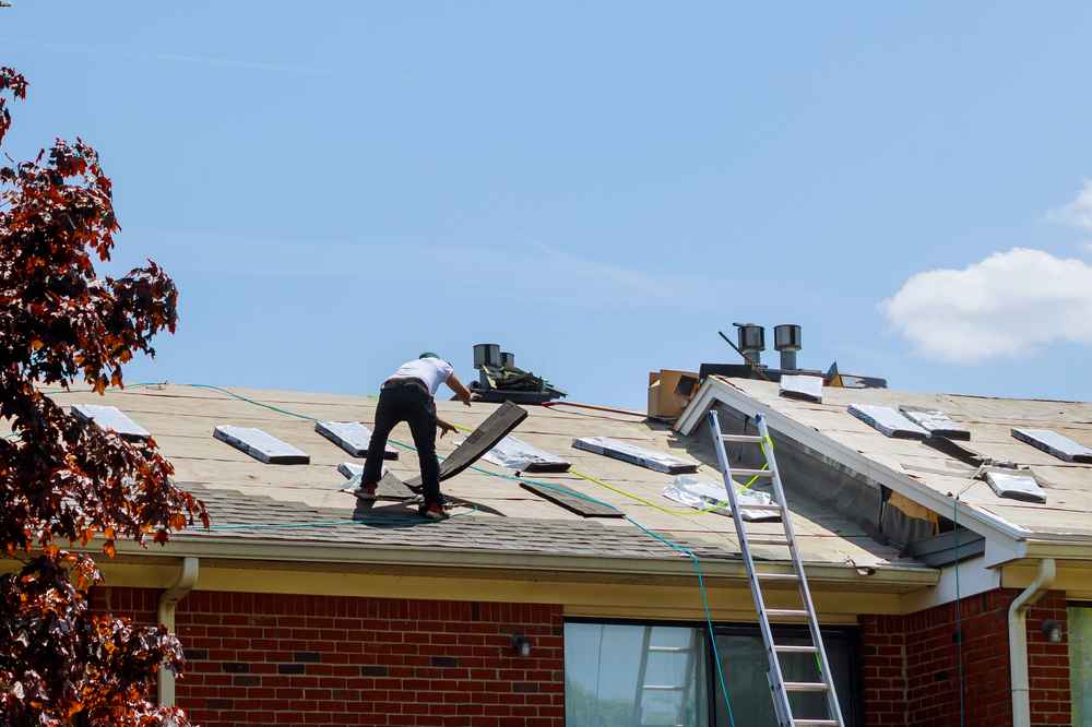 choosing the right roofing contractor in Orlando